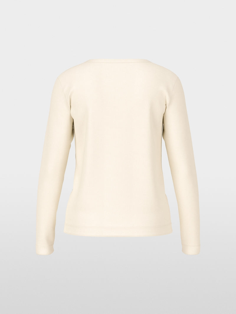 Classic long-sleeved shirt