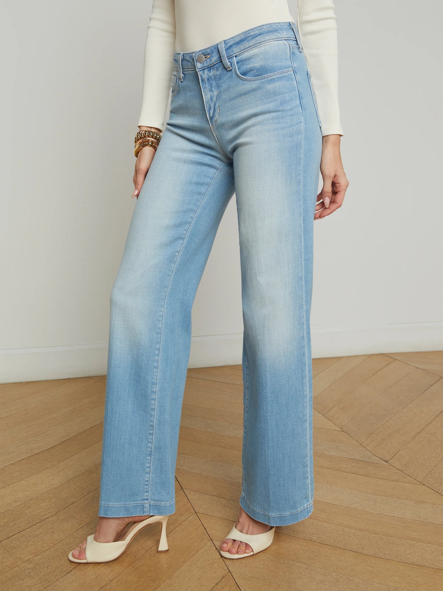 Joanne Low-Rise Wide-Leg Jean